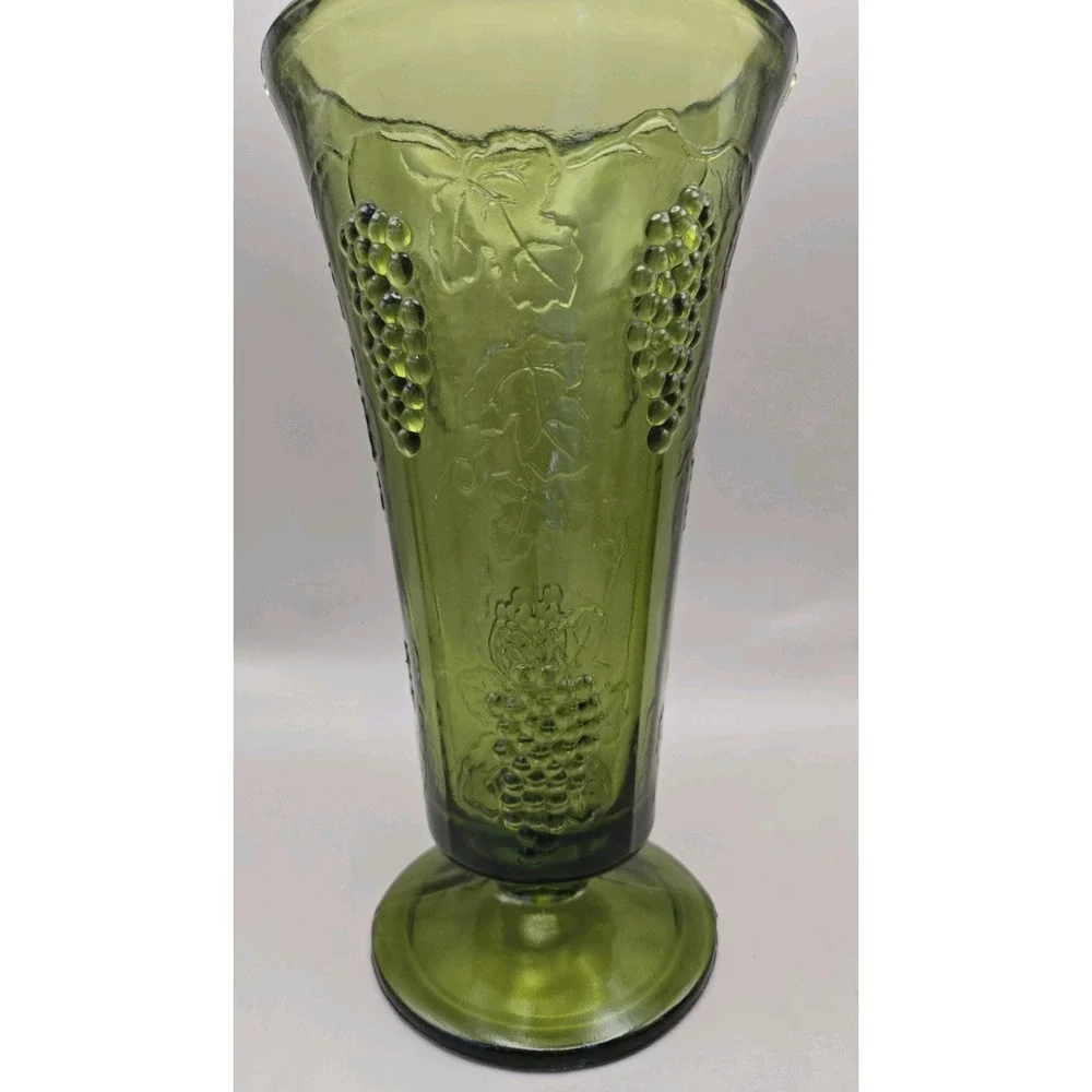 Vintage MCM Vase Green Glass Pedestal‎ Indiana Pressed Depression Glass 70's